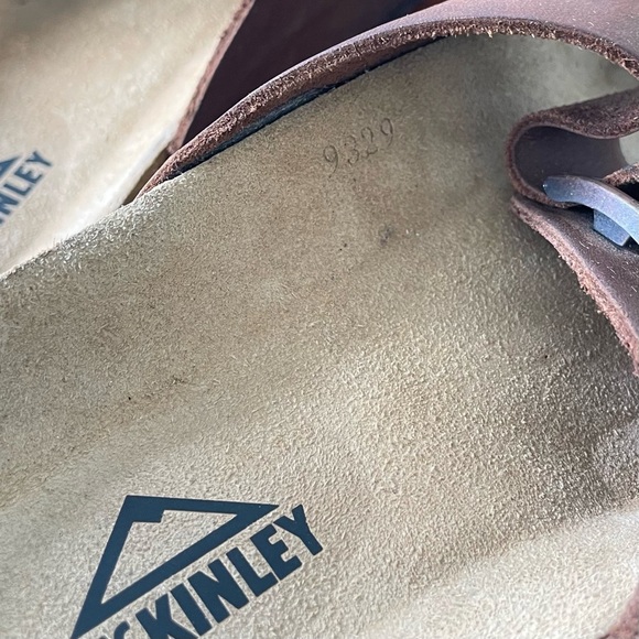 McKinley Arizona Soft Footbed Leather Strap Sandals | US 10 - Picture 7 of 8